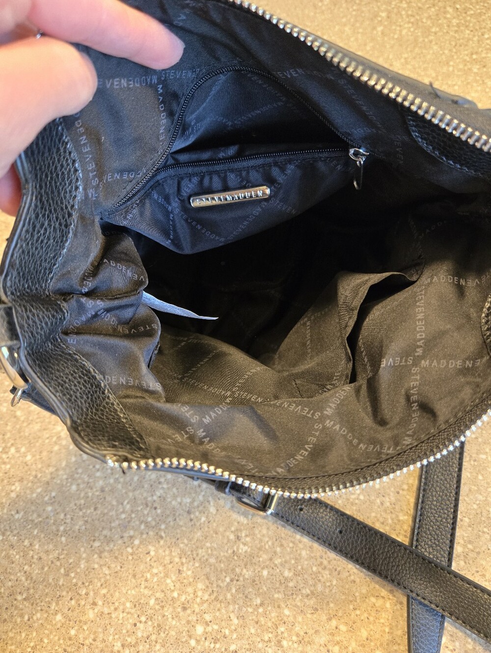 Steve Madden Black Crossbody Bag - Picture 2 of 6